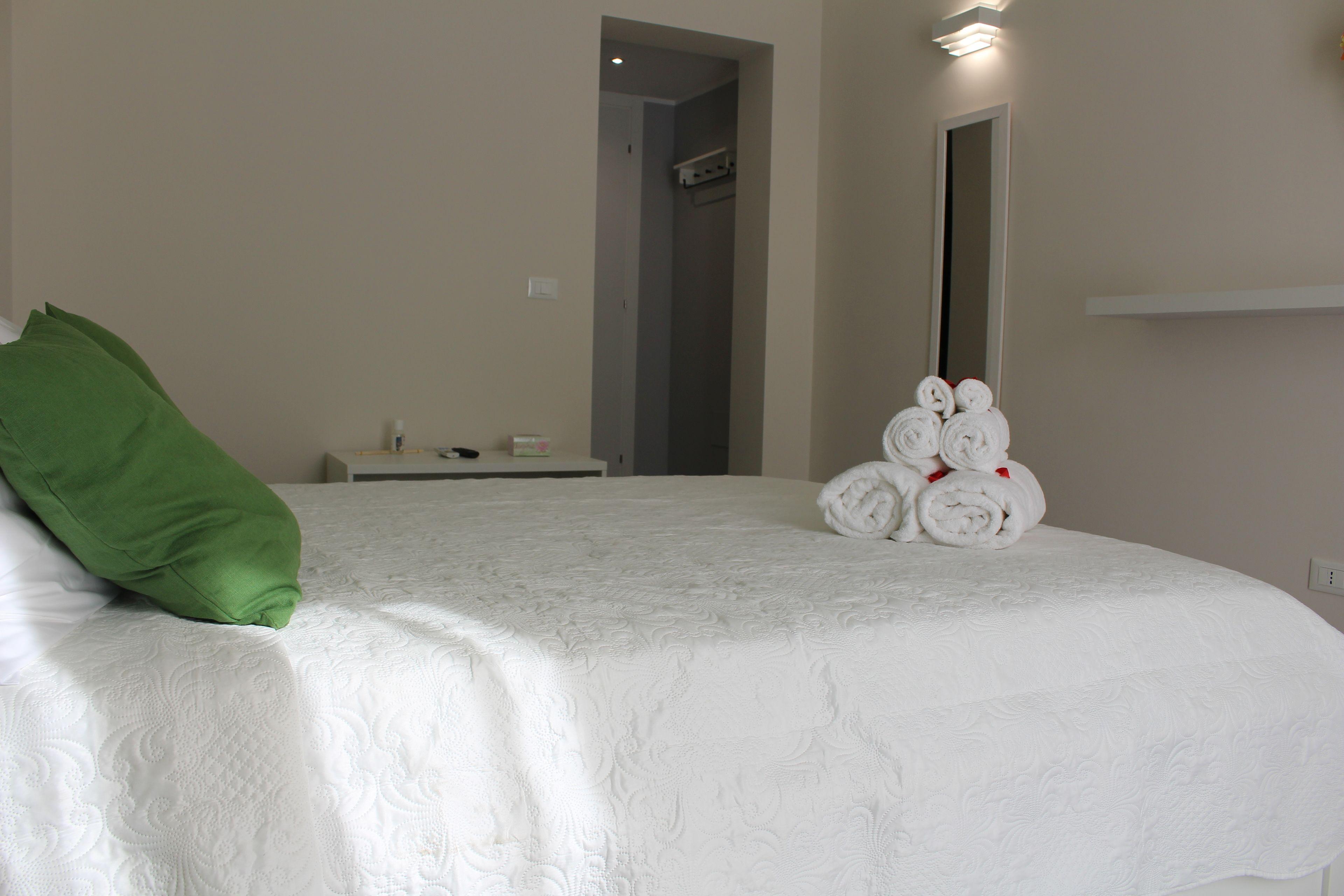 Triscele Glamour Rooms - Palermo — Photos 3